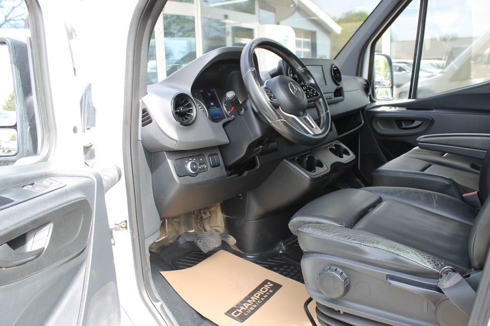 Mercedes Sprinter 317 2,0 CDi A2 Kassevogn aut. RWD