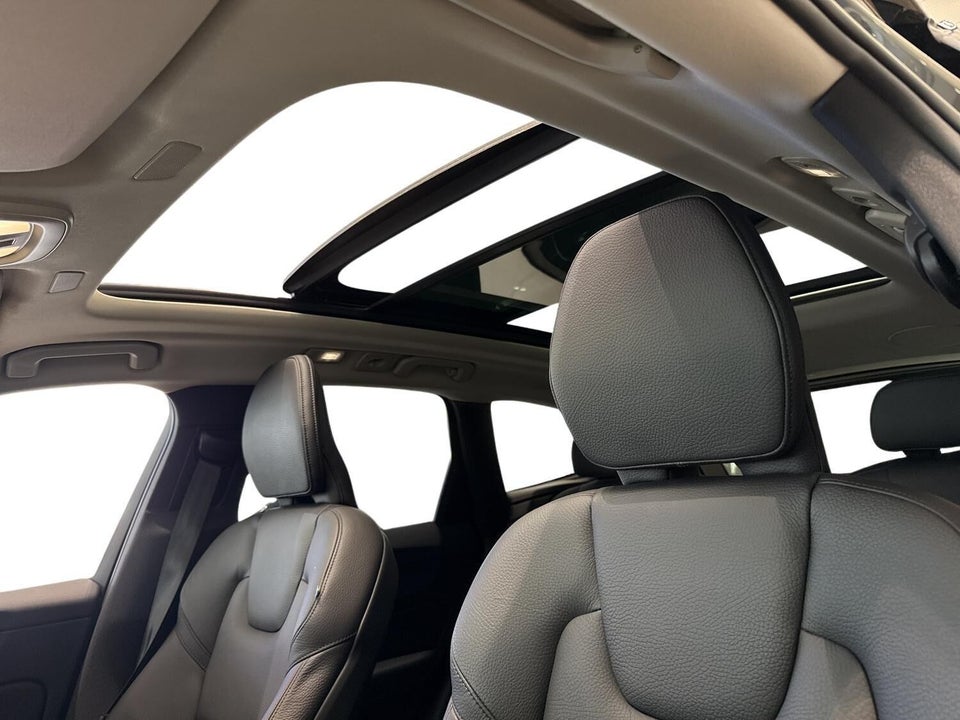 Volvo XC60 2,0 T6 ReCharge Ultimate Dark aut. AWD 5d