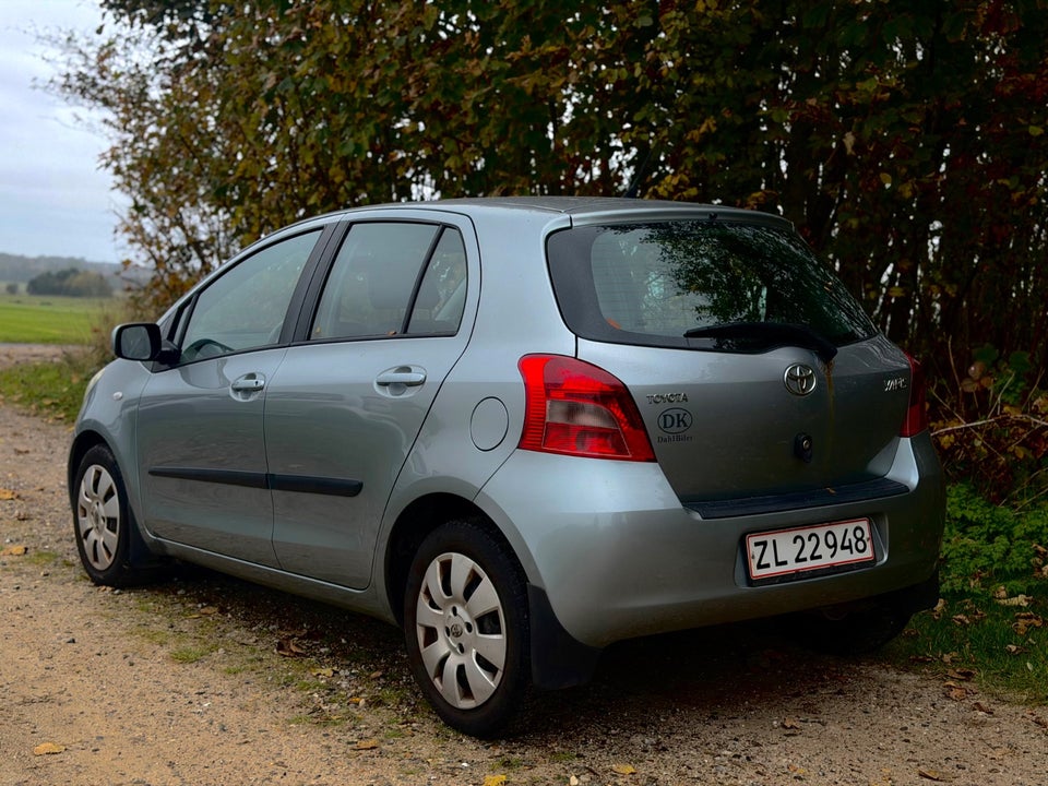 Toyota Yaris 1,3 Luna 5d