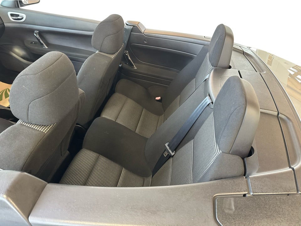 Peugeot 307 2,0 16V CC 2d
