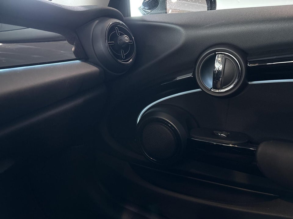 MINI Cooper SE Classic Trim 3d