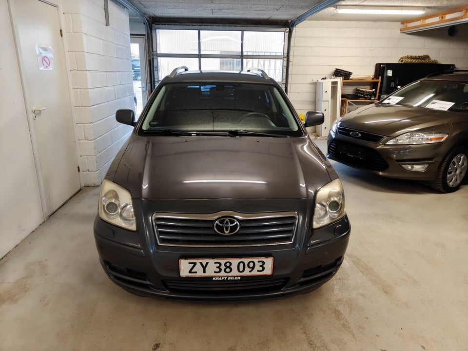 Toyota Avensis 1,8 VVT-i Sol stc. 5d