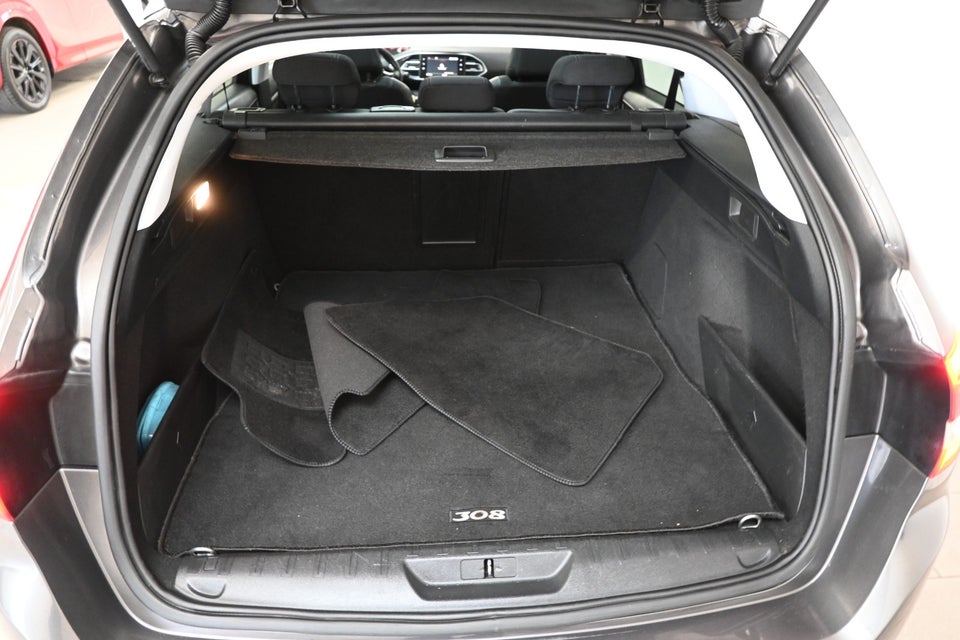 Peugeot 308 1,6 BlueHDi 120 Selection Sky SW 5d