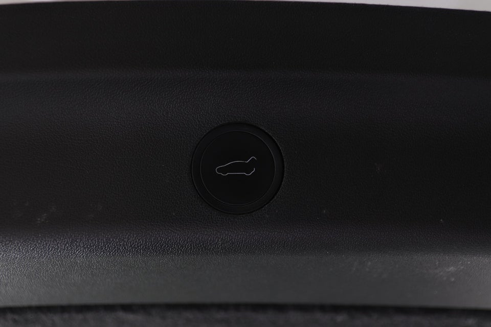 Tesla Model Y Long Range AWD 5d