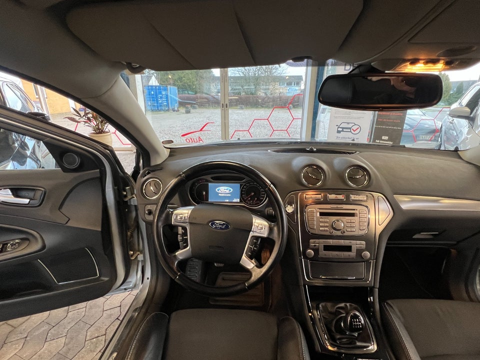 Ford Mondeo 2,5 20V Turbo Titanium stc. 5d