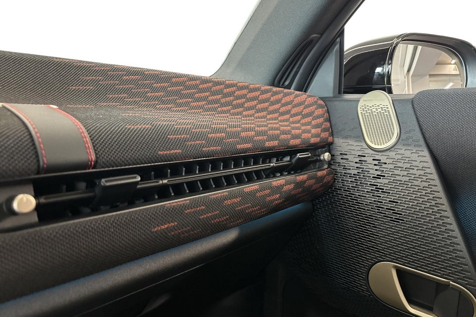 MINI Cooper E JC Works Trim XL 3d