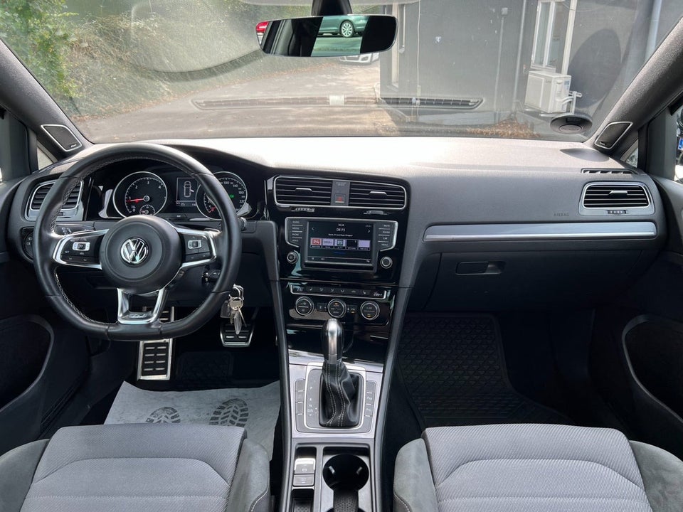 VW Golf VII 2,0 TDi 150 R-line Variant DSG BMT 5d