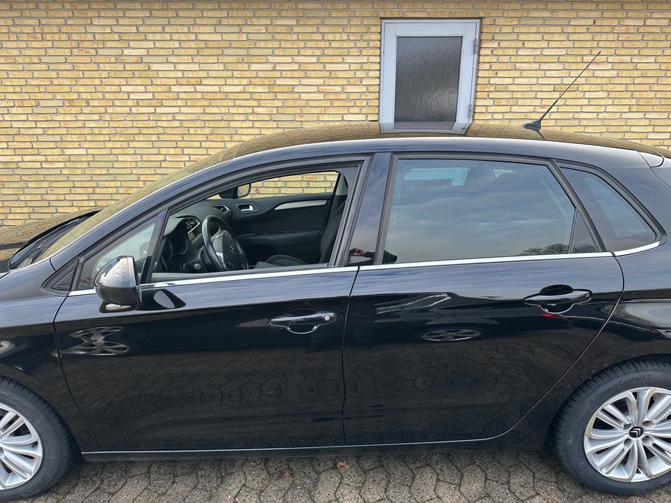 Citroën C4 1,6 HDi 92 Comfort 5d