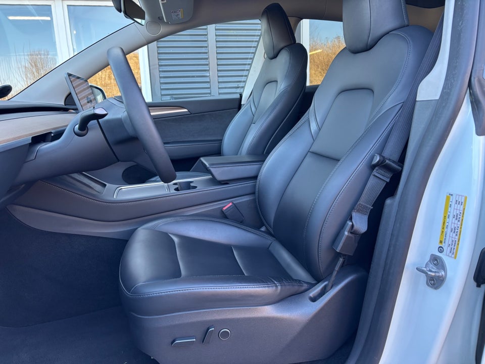 Tesla Model Y Long Range AWD 5d