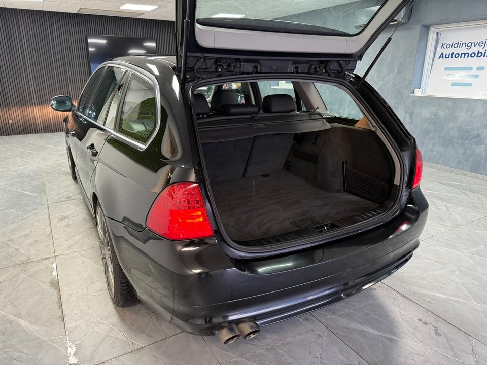 BMW 325i 2,5 Touring Steptr. 5d