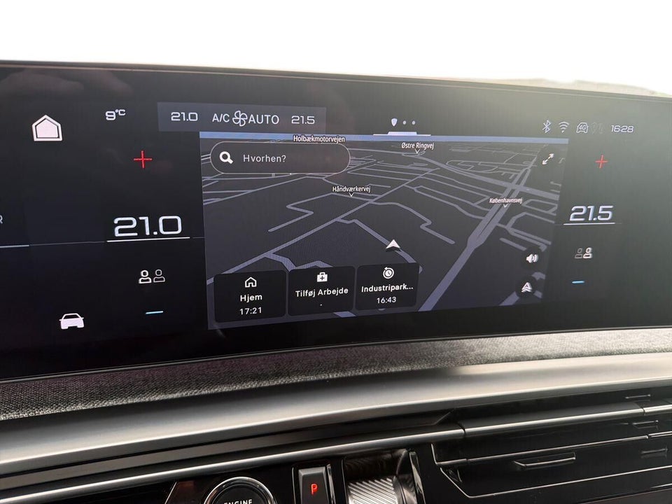 Peugeot e-3008 77 GT 5d