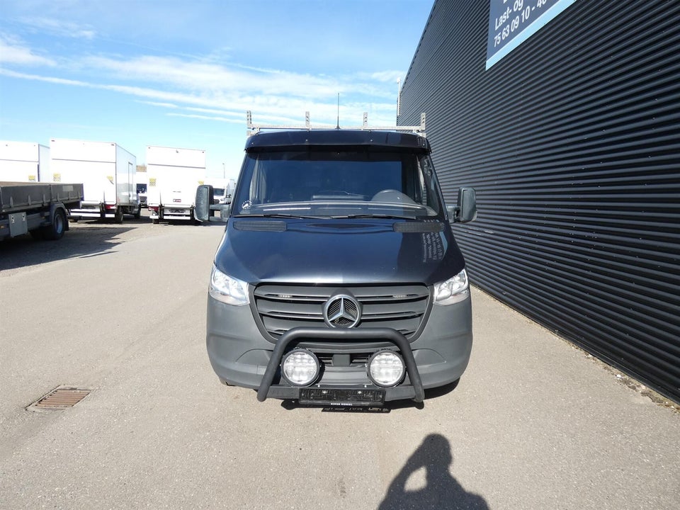 Mercedes Sprinter 319 2,0 CDi A2 Chassis aut. RWD 2d