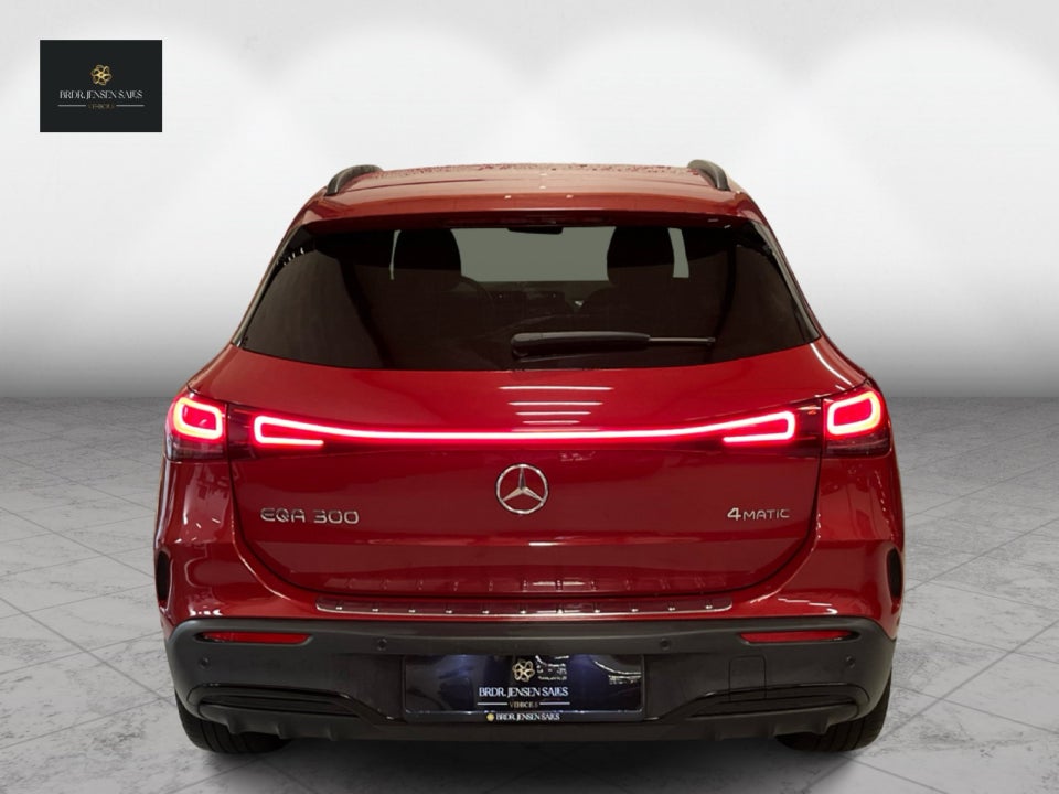 Mercedes EQA300 AMG Line 4Matic 5d