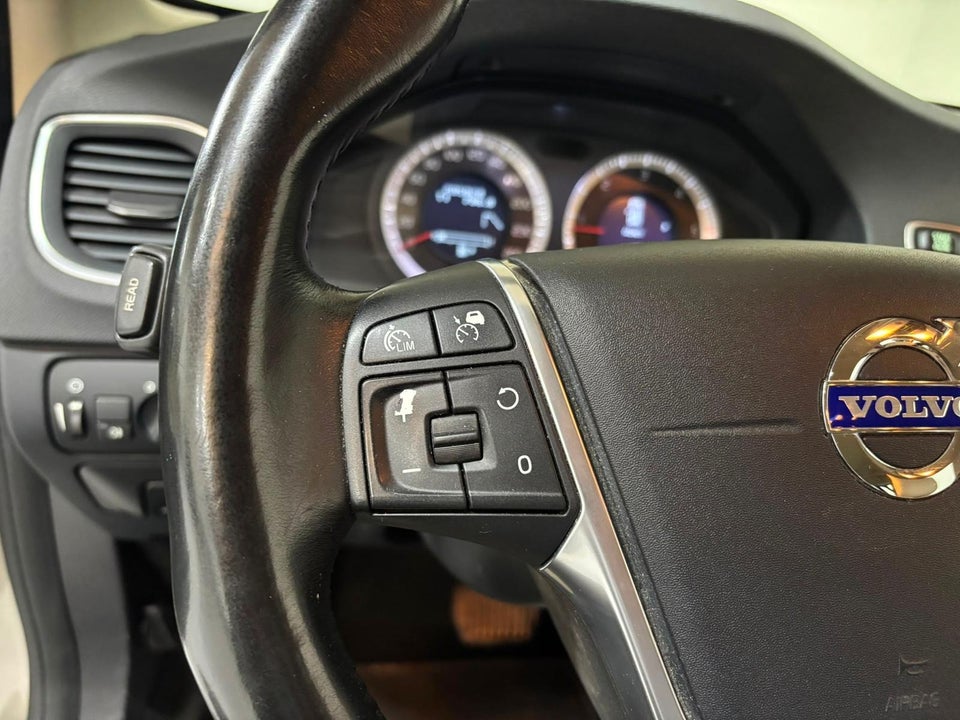 Volvo V60 2,0 D3 163 Summum aut. 5d