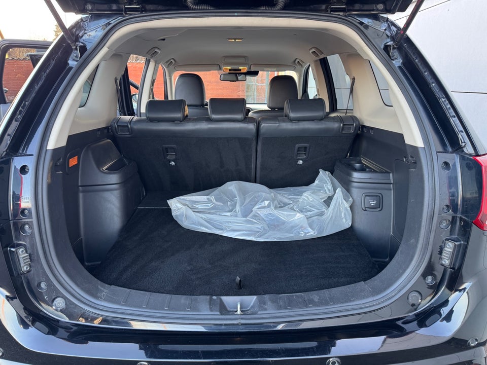 Mitsubishi Outlander 2,4 PHEV Intense CVT 4WD 5d