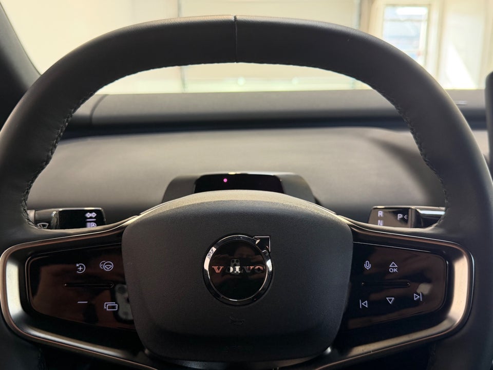 Volvo EX30 Extended Range Plus 5d