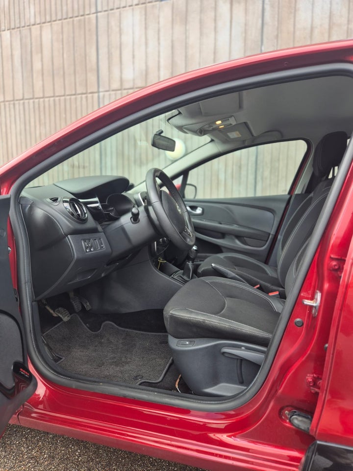 Renault Clio IV 1,5 dCi 90 Limited Sport Tourer 5d