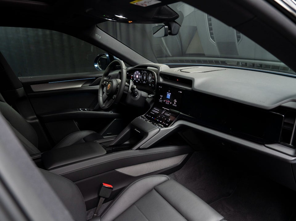 Porsche Cayenne S Electric 5d