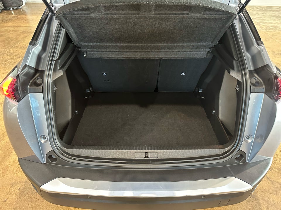 Peugeot e-2008 50 GT Sky 5d