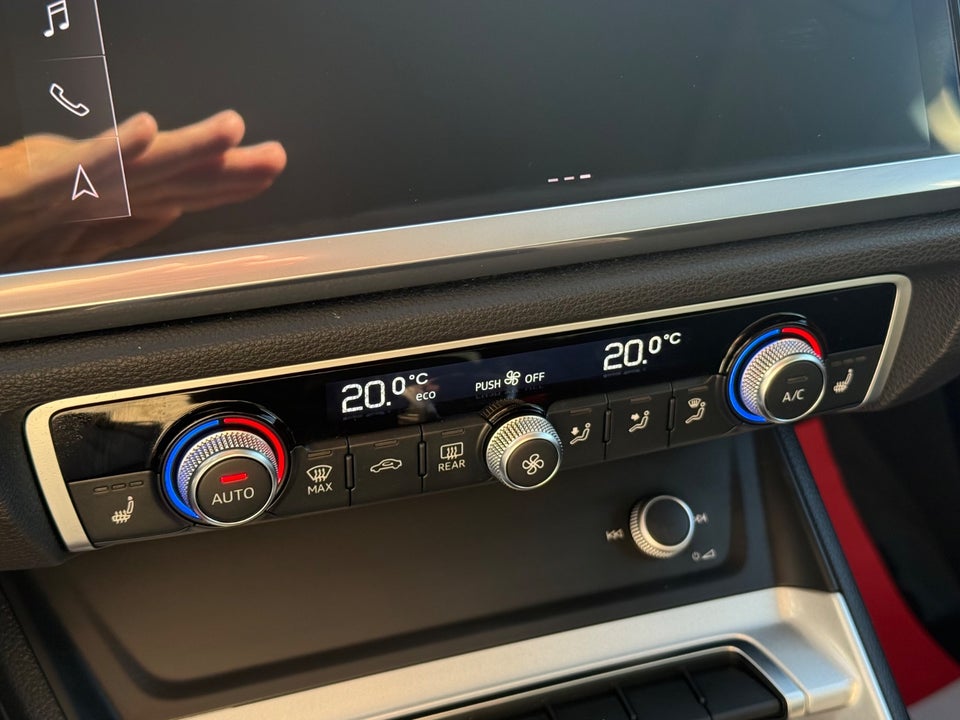 Audi Q3 45 TFSi e Attitude plus S-tr. 5d