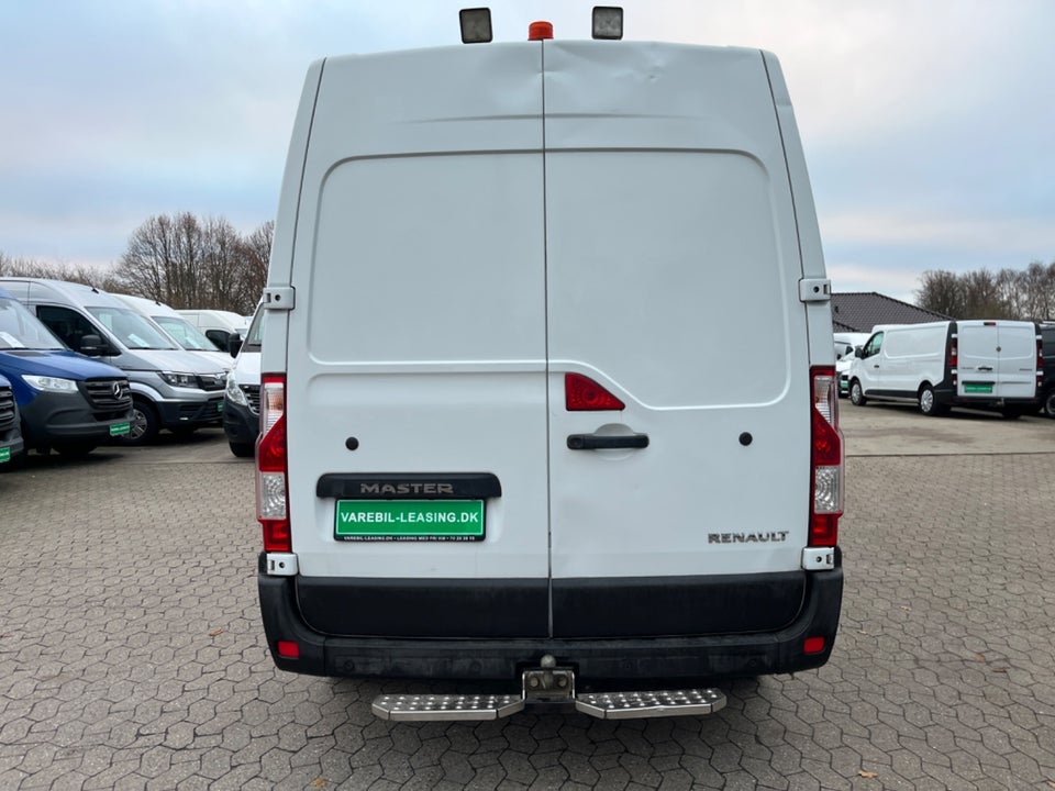 Renault Master III T33 2,3 dCi 135 L2H2 Kassevogn