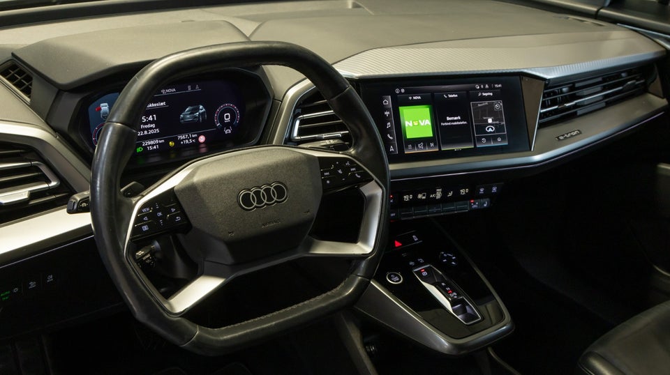 Audi Q4 e-tron 40 S-line 5d