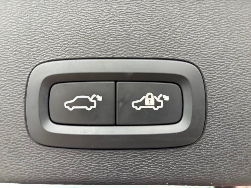 Volvo C40 ReCharge Extended Range Plus 5d