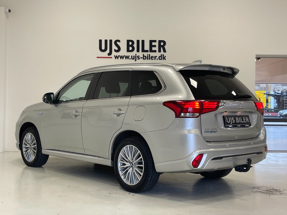 Mitsubishi Outlander 2,4 PHEV Intense CVT 4WD 5d