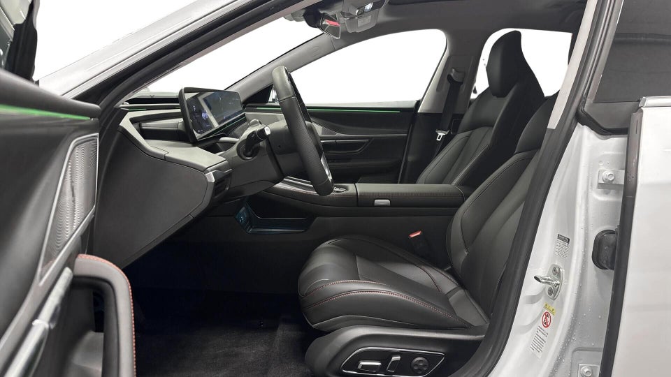 Xpeng P7 Long Range 4d