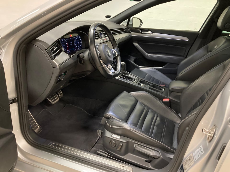 VW Passat 2,0 TSi 280 R-line Variant DSG 4Motion 5d