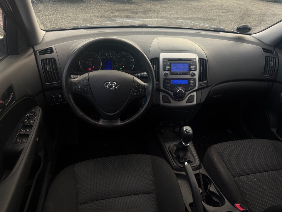 Hyundai i30 1,6 CRDi 90 Blue Drive 5d