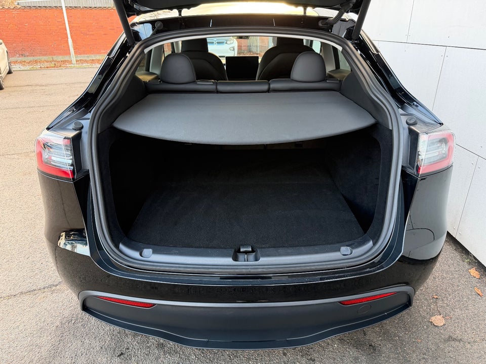Tesla Model Y RWD 5d