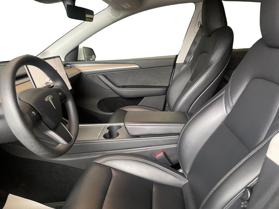 Tesla Model Y Long Range AWD 5d