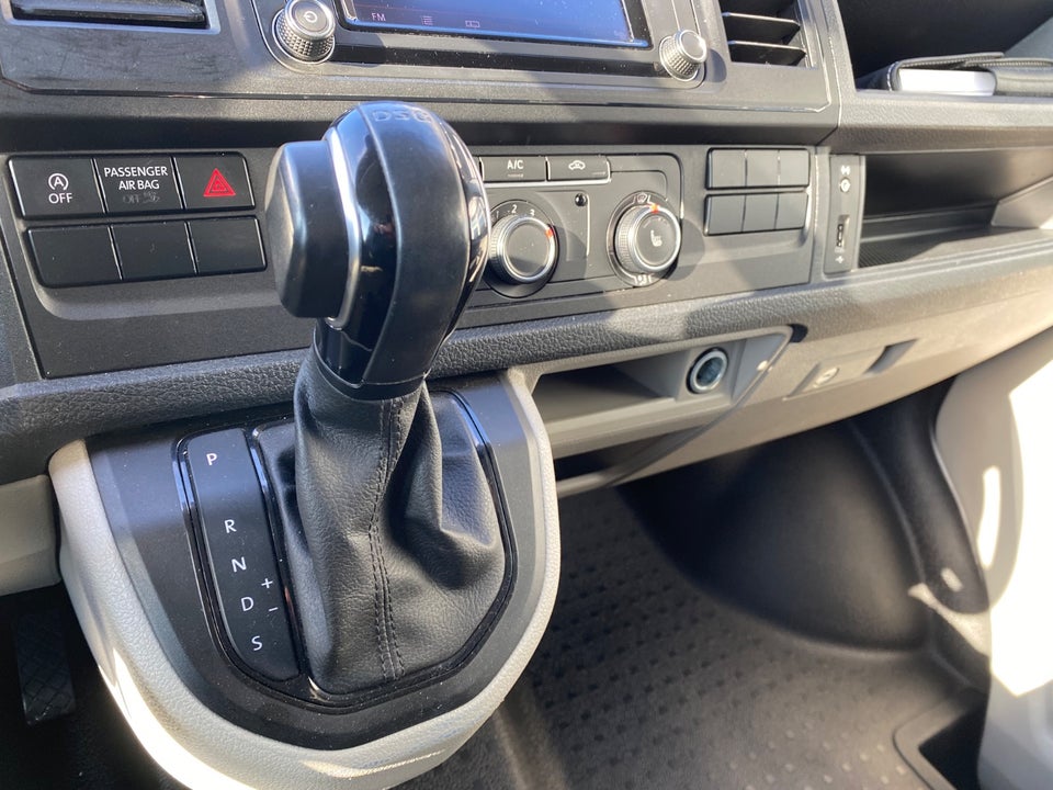VW Transporter 2,0 TDi 150 Mandskabsvogn DSG