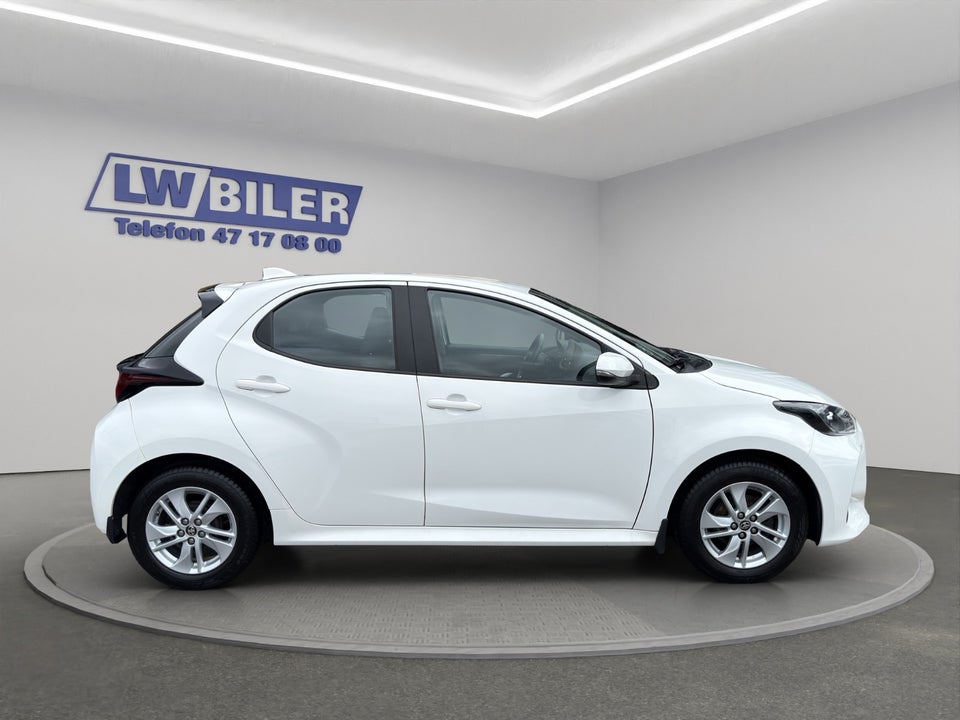 Toyota Yaris 1,0 Active 5d