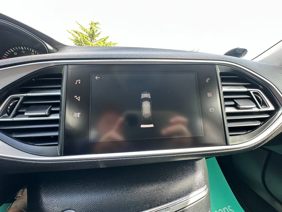 Peugeot 308 1,2 e-THP 130 Selection Sky SW 5d