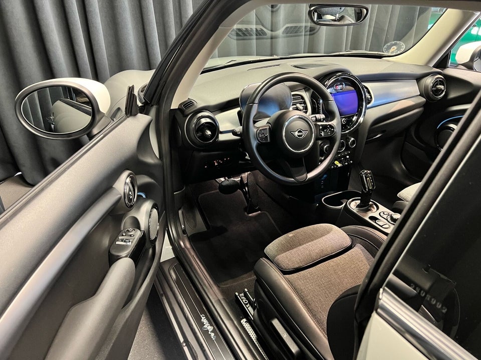 MINI Cooper SE Camden Edition 3d