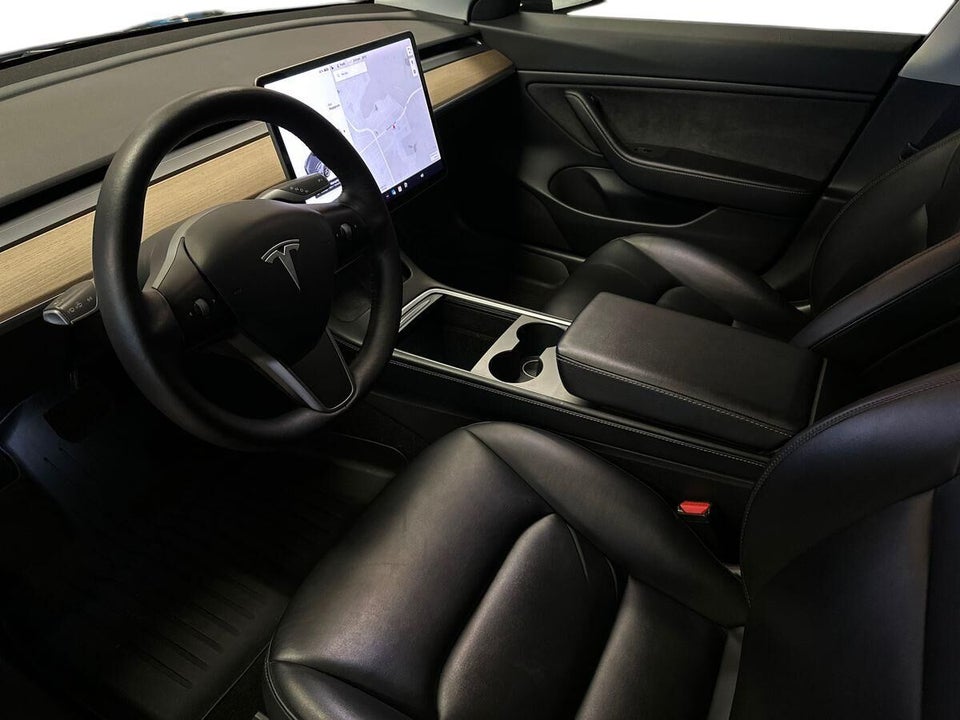 Tesla Model 3 Long Range AWD 4d