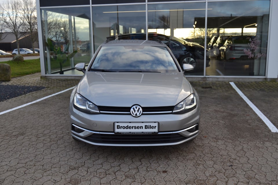 VW Golf VII 1,6 TDi 115 Comfortline Variant DSG 5d