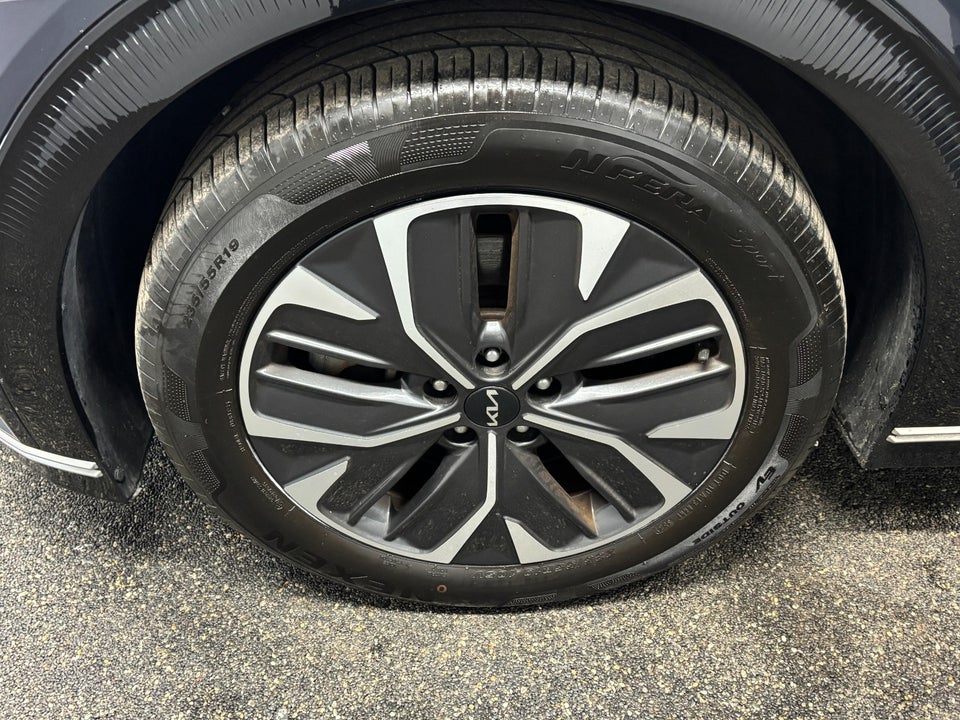 Kia EV6 77 Long Range Performance Upgrade AWD 5d