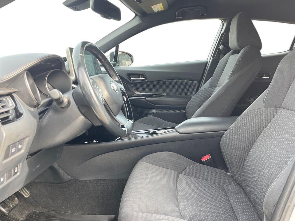 Toyota C-HR 1,8 Hybrid C-LUB Premium CVT 5d