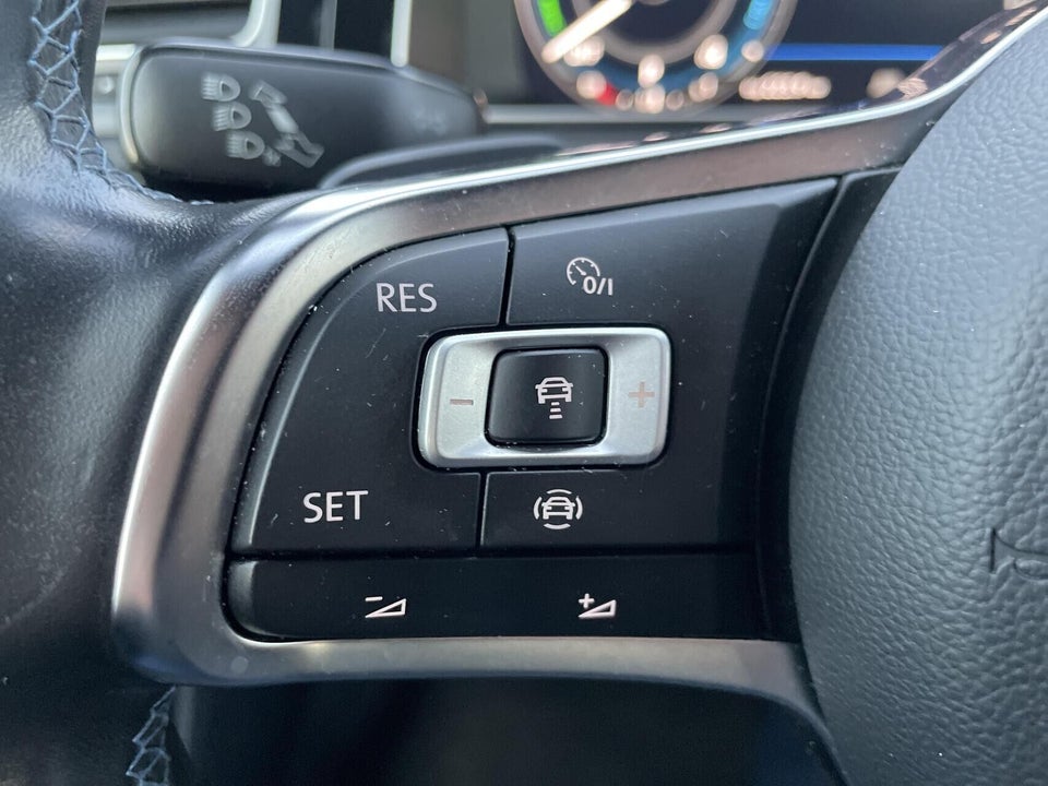 VW Golf VII 1,4 GTE DSG 5d