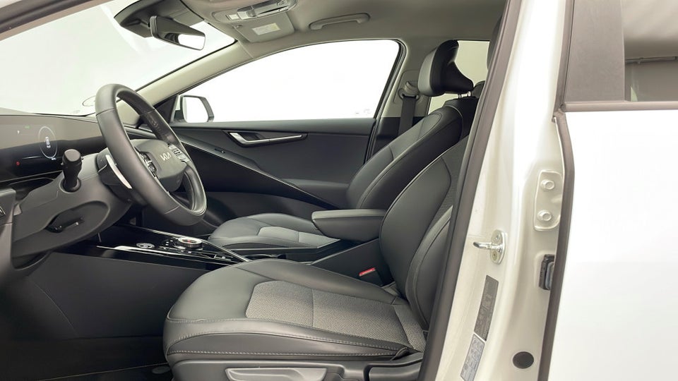 Kia Niro 64 EV Prestige 5d