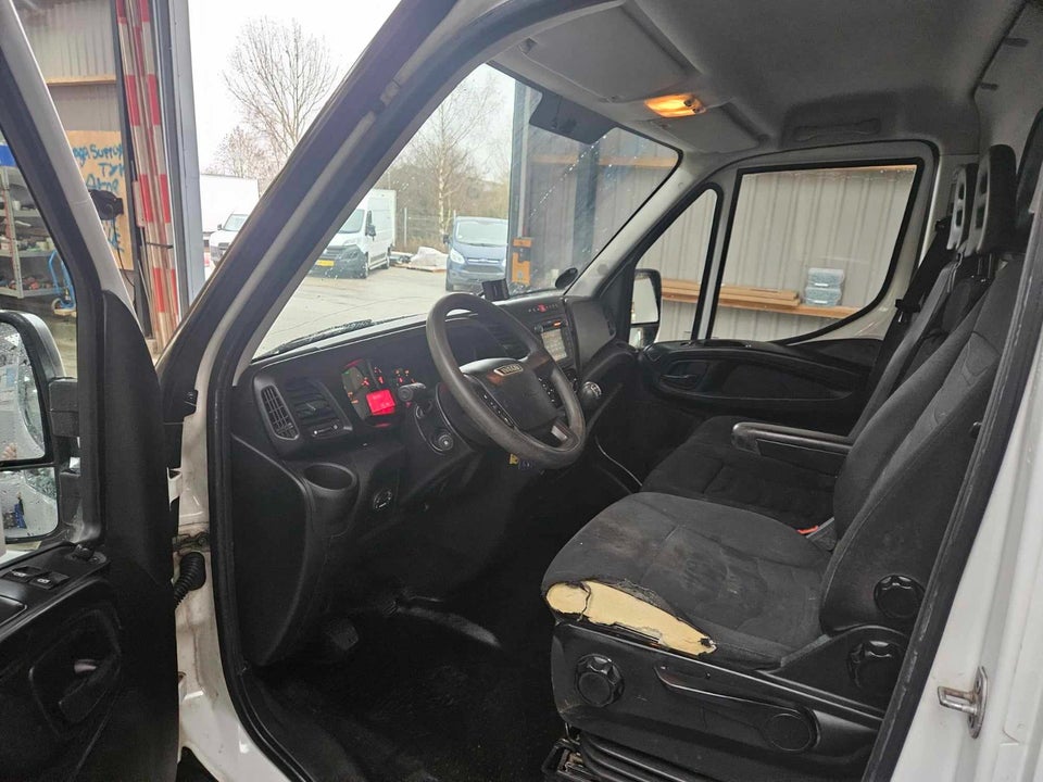 Iveco Daily 3,0 35C17 12m³ Van