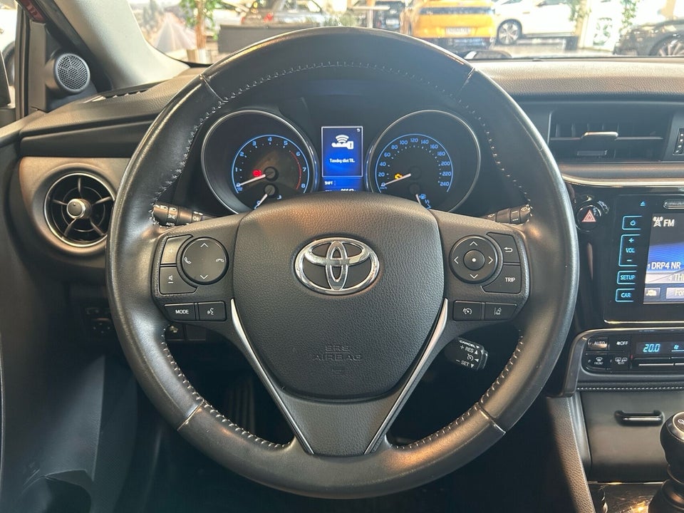 Toyota Auris 1,2 T T2 Spirit 5d