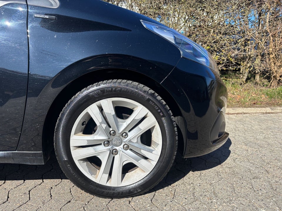 Peugeot 208 1,2 PureTech 82 Allure Sky 5d