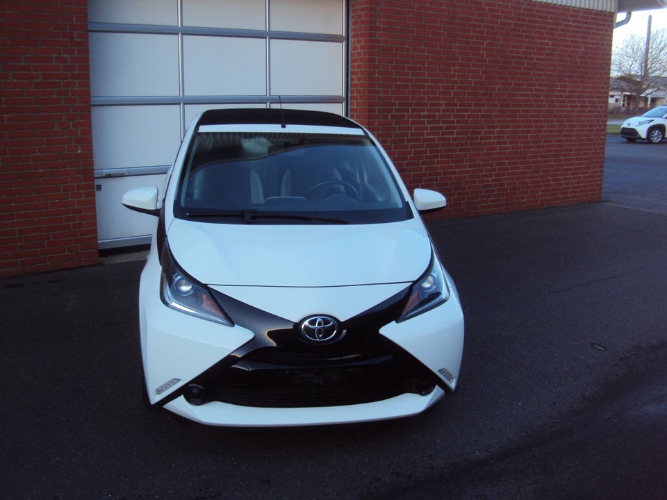 Toyota Aygo 1,0 VVT-i x-sky 5d