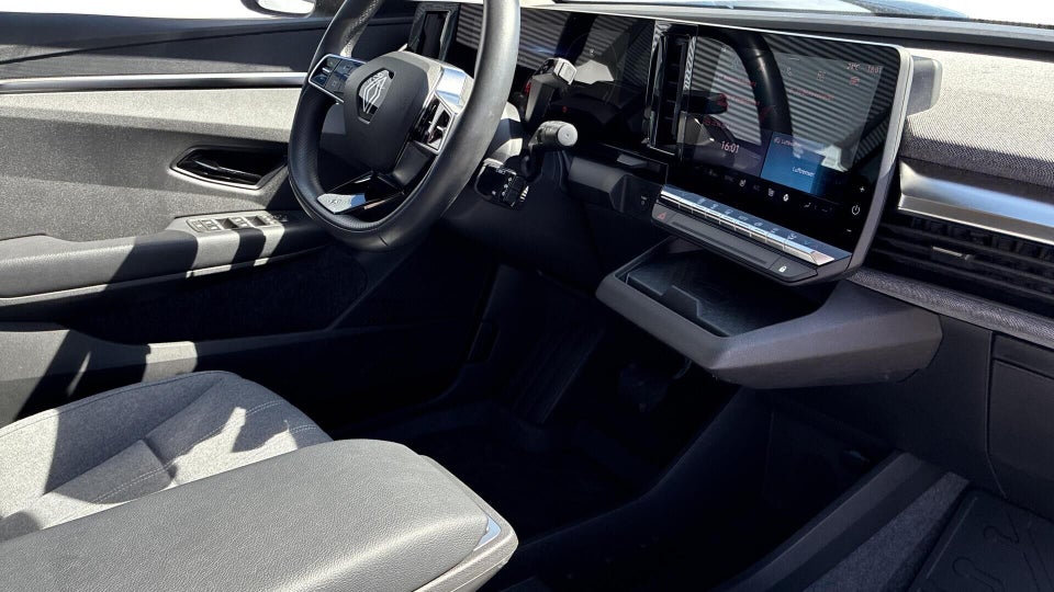 Renault Megane E-Tech 40 Equilibre 5d