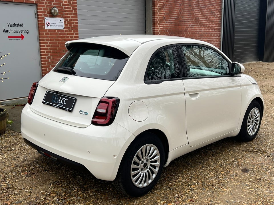 Fiat 500e 42 Icon 3d