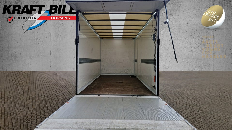 Peugeot Boxer 335 2,2 BlueHDi 140 L3 Alukasse m/lift